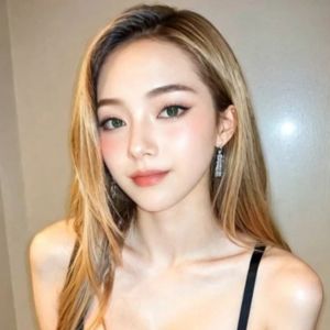 Aria Chen